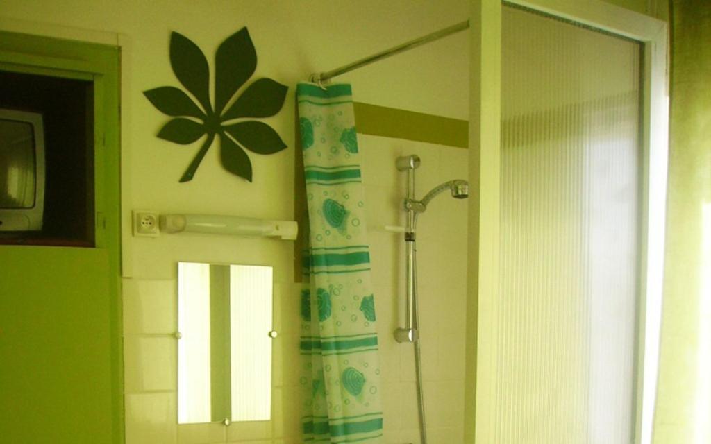 Rex Hotel Maubeuge Kamer foto